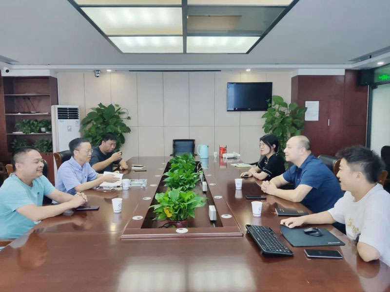 鄭州市科技局、發(fā)改委、生態(tài)環(huán)境局領(lǐng)導(dǎo)蒞臨鑫安利集團(tuán)調(diào)研